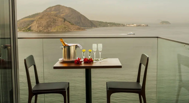 Номер Deluxe H Niteroi Hotel