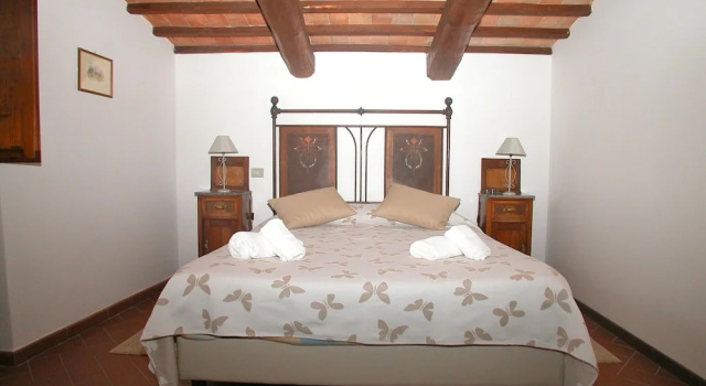 Case Vacanza Serre Di Parrano, Buchen Sie Hotel Nocera Umbra Umbrien