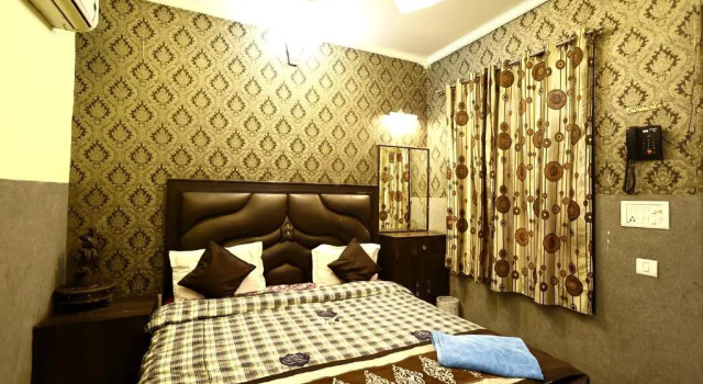 Lucky Restaurant & Guest House Near Taj Mahal, Забронировать Гостевой дом Гостевые дома Taj Ganj, Гостевой дом