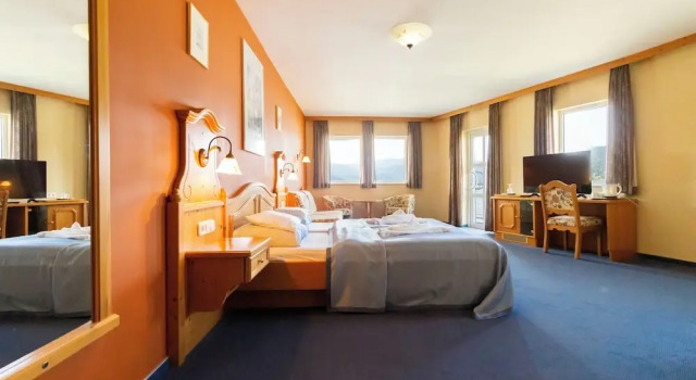 Люкс Aquamarina Hotel Visegrád