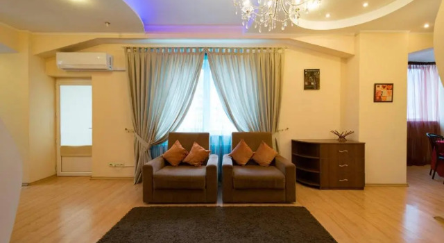 Nadezhda Apartments in Keremet Microdistrict, Prenota Appartamento Hotel SPA a Almaty, SPA