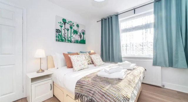 Autonomous 2 BDR apartment with Garden and Parking, Varaa Huoneisto Asunnot kohteessa Merseyside, Huoneisto
