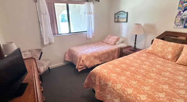 Oceanfront Hibiscus A103 Bliss Free Tix, Rezerwuj Apartament Hotele w Saint Augustine Area z parkingiem, Parking