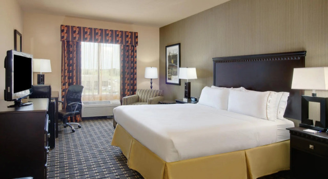 Номер Standard Holiday Inn Express Hotel & Suites Ennis by IHG
