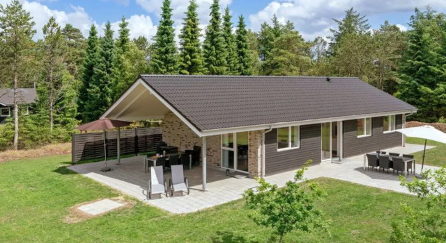 "Alona" - 250m from the sea in NE Jutland