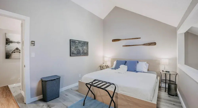 Snowater Condo 45sw With a Media Room, Buchen Sie Ferienwohnung Hotels in Glacier mit Parkplatz, Parkplätze
