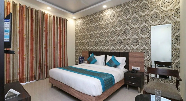 OYO 11611 Royal Palace Inn, Забронировать Отель Отели Нью-Дели с завтраком, Завтраки