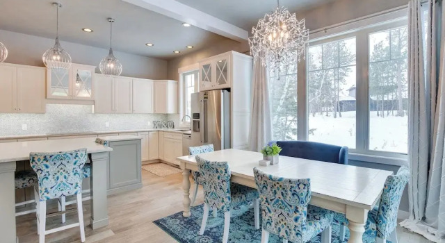 Modern Lead Cabin w/ Hot Tub, 6 Mi to Skiing!