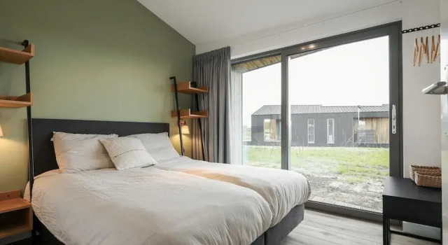 Beautiful holiday home with terrace, Book Vacation Home Goes 