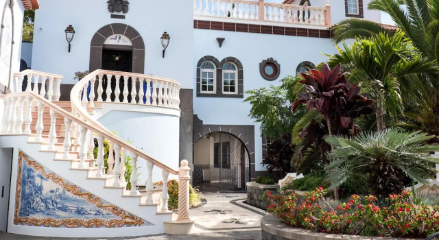 Apartment With one Bedroom in Caniço, With Wonderful sea View, Shared Pool, Enclosed Garden - 1 km From the Beach, Boek Appartement Caniço Madeira