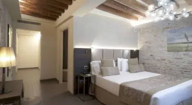 Полулюкс Deluxe Jinjiang Inn Huangshanhu Park Middle Chengjiang Road, Jiangyin