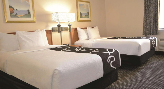 Четырёхместный номер Deluxe La Quinta by Wyndham Tampa Fairgrounds - Casino