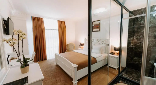 Номер Deluxe Golden Hotel