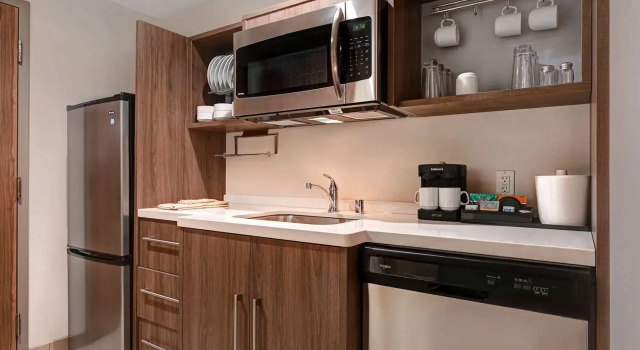 Двухместная студио-люкс Home2 Suites By Hilton Anaheim Resort