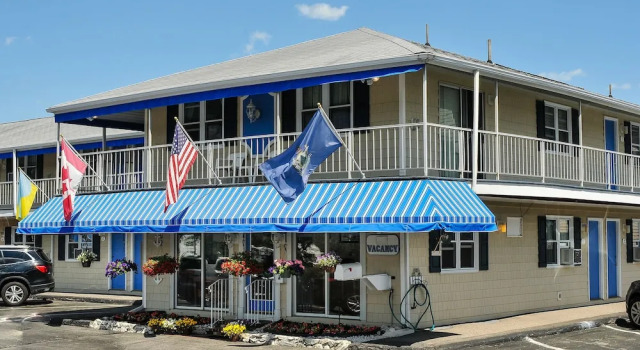 Friendship Oceanfront Suites, Rezerwuj Hotel Hotele w New England z basenem, Basen