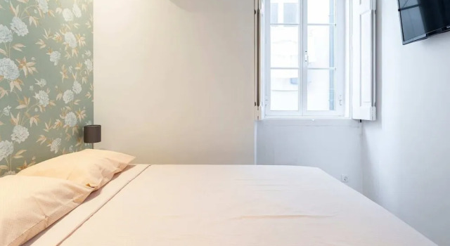 Bright 1 Bedroom Apartment in the Heart of Sunny Lisbon
