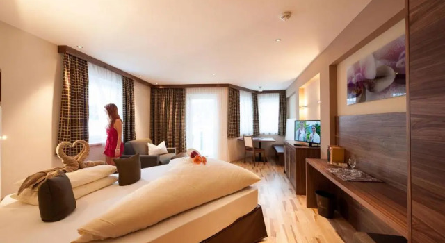 Hotel Jennys Schlössl, Забронировать Отель Зерфаус Серфаус-Фисс-Ладис