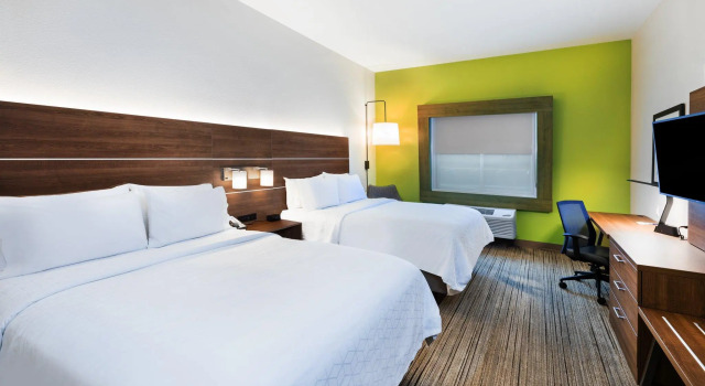 Четырёхместный номер Standard Holiday Inn Express & Suites Junction by IHG
