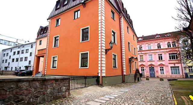 Elephant House - Old Town Tartu, Rezerwuj Hotel Hotele w Tartumaa z parkingiem, Parking