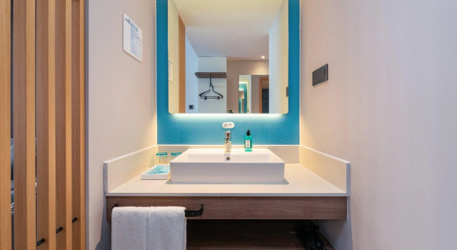 Номер Standard Holiday Inn Express Dongyang Hengdian by IHG