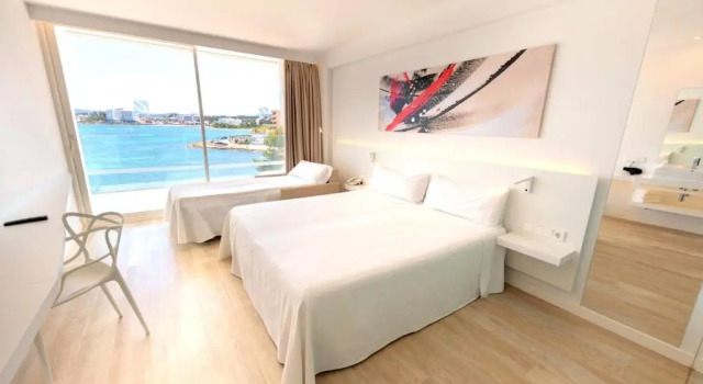 Двухместный номер Deluxe с видом на море Els Pins Resort & Spa - Emar Hotels