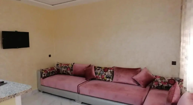 Magnificent, Refurbished Apartment in the City Center, Rezerwuj Apartament Hotele w Tanger-Tetouan z parkingiem, Parking