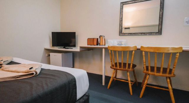 London Motor Inn