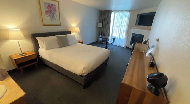 Номер Classic Firelite Lodge