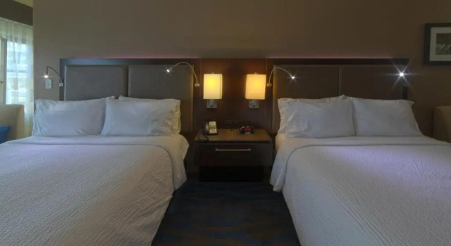 Четырёхместный номер Standard Holiday Inn & Suites San Antonio Northwest by IHG