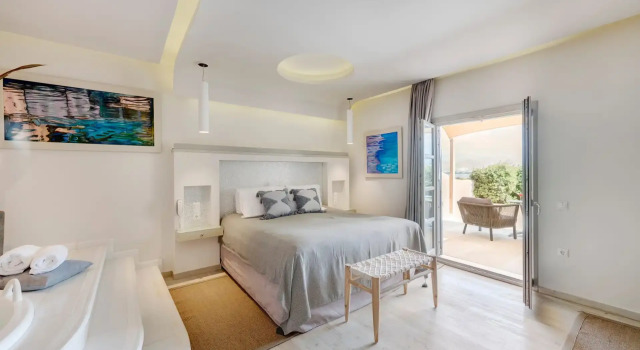 Люкс с видом на море Kouros Art Hotel