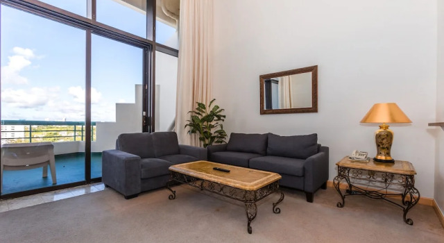 Camera Standard 3 camere attico con vista sull'oceano Alupang Beach Tower
