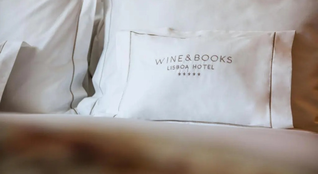 Люкс Wine & Books Lisboa Hotel