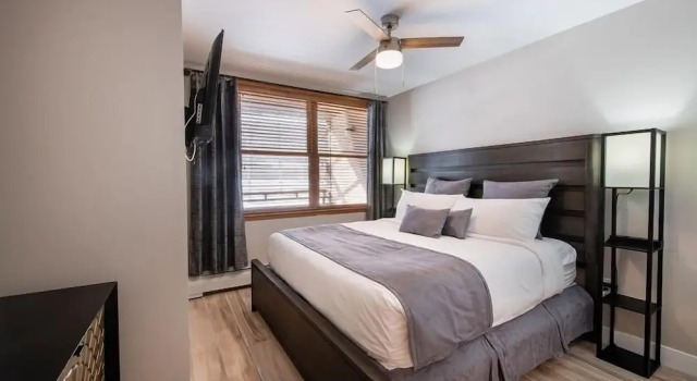 Premium Unit 1307 - 1 Bedroom - Zephyr Mountain 1 Condo