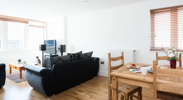 Modern Muscians 2BR Flat in Greenwich