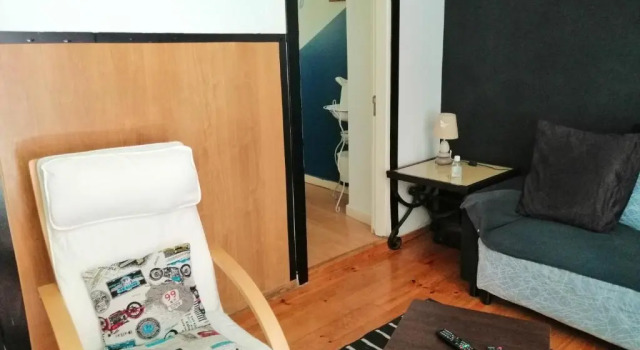 Apartment with one bedroom in Lisboa with WiFi 5 km from the beach