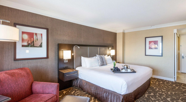 Номер Executive Sonesta Los Angeles Airport LAX
