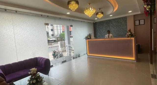 Hotel Cosmos, Rezerwuj Hotel Hotele w Bhubaneshwar z parkingiem, Parking