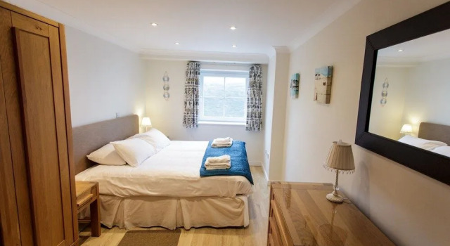 Waves Apartments, Buchen Sie Ferienwohnung Mawgan Porth Cornwall