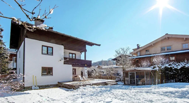 Quaint Chalet in Kirchberg with Terrace, Garden, Ski Storage, Забронировать Шале Отели Тироля 3 звезды, 3*