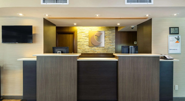Comfort Inn Mont Laurier, Boek Hotel Mont-Laurier Le P'tit Train du Nord