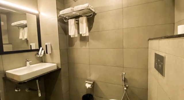 Номер Deluxe с балконом Sky Suites Huda City Center