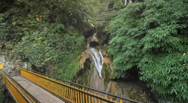 OYO Home 80427 Cheerful Stay Kempty, Rezervovat Hotel Mussoorie Uttarakhand
