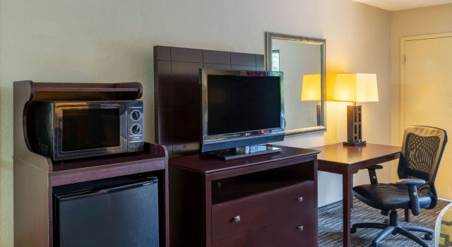Park Inn by Radisson, Columbus State University Area