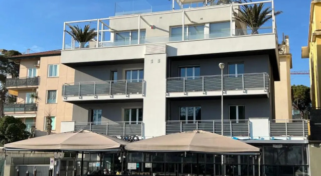 Апартаменты Appartamenti Residence Giardini CENTRALISSIMO AL MARE