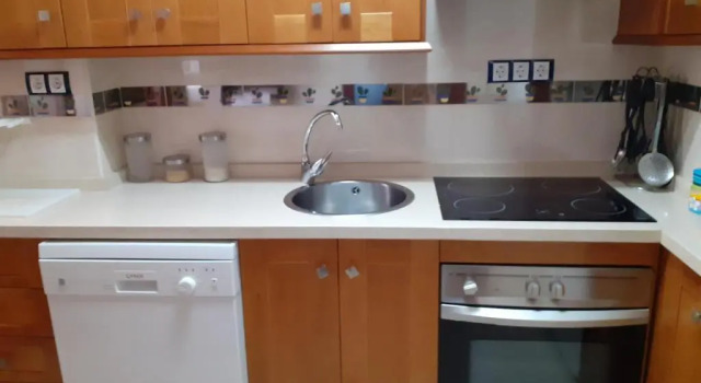 Alquiler Vivienda Turística Fuengirola-Torreblanca Paseo Marítimo Nº 110, Забронировать Отель Фуэнхирола Коста-дель-Соль, рядом с Playa de San Francisco