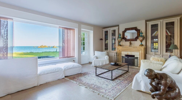Villa With 4 Bedrooms in Roscoff, With Wonderful sea View, Enclosed Ga, Забронировать Вилла Коттеджи Finistère, Коттедж