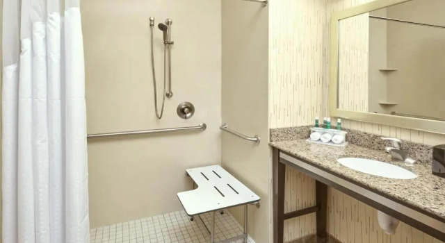 Номер Standard Holiday Inn Express Hotel & Suites Columbia Univ Area-Hwy 63 by IHG