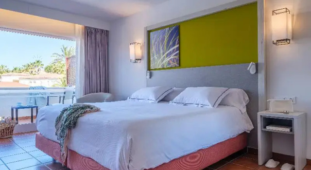 Двухместный клубный номер Oassium Hotel