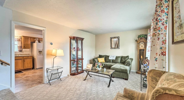 Jacksonville Getaway ~ 4 Mi to Downtown!, Забронировать Дом для отпуска Коттеджи Джэксонвилл, Коттедж