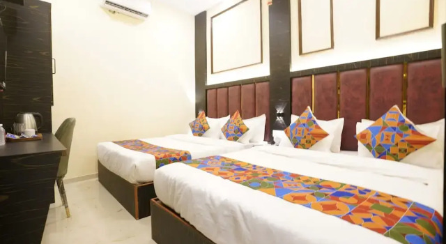 Номер Standard Hotel Sky Suites-Sahar Cargo